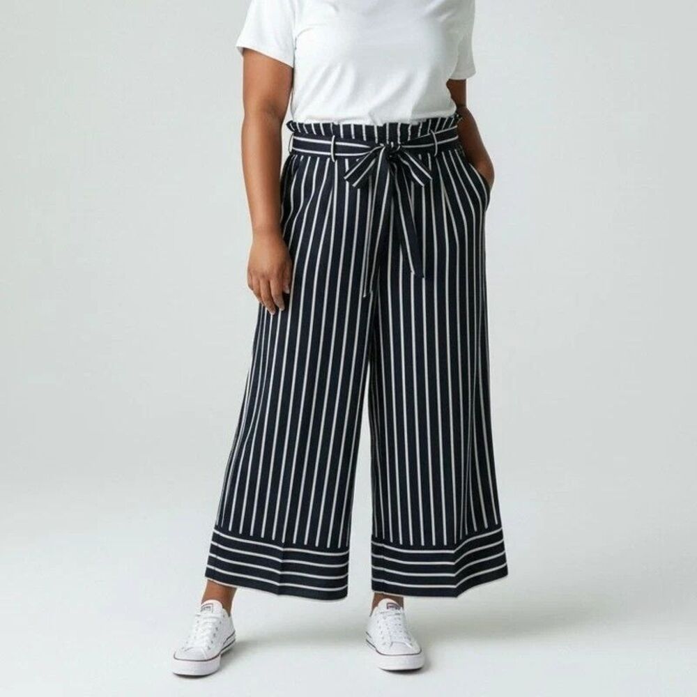 Banana Republic Blake Wide Leg Cropped Pants Womens 10 Navy White Stripe Belted
